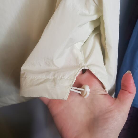 Alphalete Performance Endure Crop Jacket White Women's Size Medium Windbreaker - Picture 3 of 9